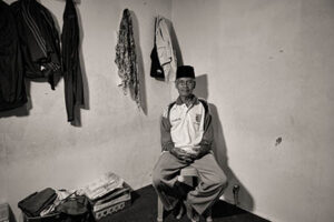 Kaharuddin Yondose, 80 tahun, alamat Baiya, Palu Utara, Sulawesi Tengah, dipenjara tanpa peradilan 1965 dan dibebaskan 1981, dipekerjapaksakan selama dipenjara. (Foto: bmzIMAGES/Basri Marzuki)