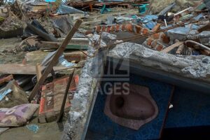 Potongan kamar kecil yang terserak di Desa Langaleso. bmzIMAGES/BasriMarzuki