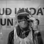 Seorang petugas medis berada di dekat Ruang Isolasi Pasien Dalam Pengawasan (PDP) di Rumah Sakit Undata, Palu, Sulawesi Tengah, Minggu (15/3/2020). Sesuai protokol Kementerian Kesehatan, Rumah Sakit tersebut mengisolasi dua orang pasien perempuan setelah dirujuk dari rumah sakit lainnya karena mengalami gejala COVID-19 setelah melakukan perjalanan keluar daerah. (bmzIMAGES/Basri Marzuki)