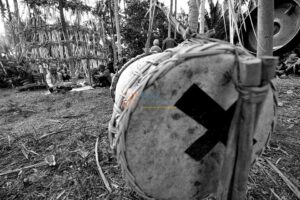Pemuka adat menyiapkan sesembahan pada ritual adat Vunja di Desa Binangga, Kecamatan marawola, Kabupaten Sigi, Sualwesi Tengah. bmzIMAGES/Basri Marzuki