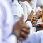 Umat Hindu mengikuti ritual persembahyangan Hari Kuningan di Pura Agung Wana Kertha Jagatnatha di Palu, Sulawesi Tengah, Sabtu (9/3/2024). Persembahyangan Hari Kuningan yang digelar 10 hari setelah perayaan Hari Galungan itu diikuti umat Hindu di Kota Palu dan sekitarnya sebagai bentuk tanda terima kasih terhadap kemakmuran dan kesejahteraan yang telah dilimpahkan Hyang Widhi Wasa. bmzIMAGES/Basri Marzuki Umat Hindu mengikuti ritual persembahyangan Hari Kuningan di Pura Agung Wana Kertha Jagatnatha di Palu, Sulawesi Tengah, Sabtu (9/3/2024). Persembahyangan Hari Kuningan yang digelar 10 hari setelah perayaan Hari Galungan itu diikuti umat Hindu di Kota Palu dan sekitarnya sebagai bentuk tanda terima kasih terhadap kemakmuran dan kesejahteraan yang telah dilimpahkan Hyang Widhi Wasa. bmzIMAGES/Basri Marzuki